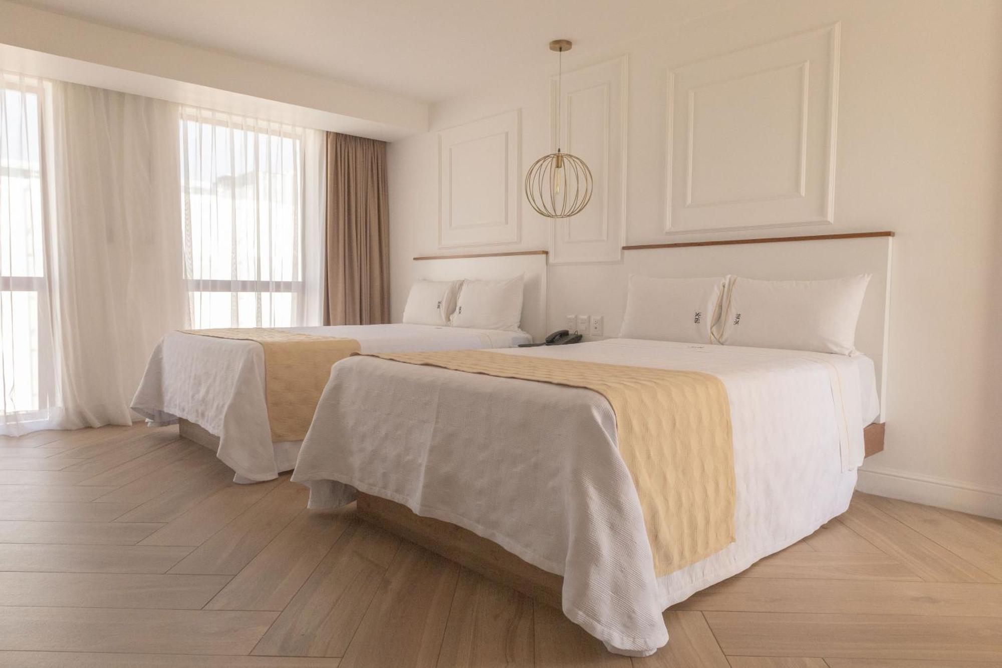 Six Hotel Guadalajara Degollado Экстерьер фото