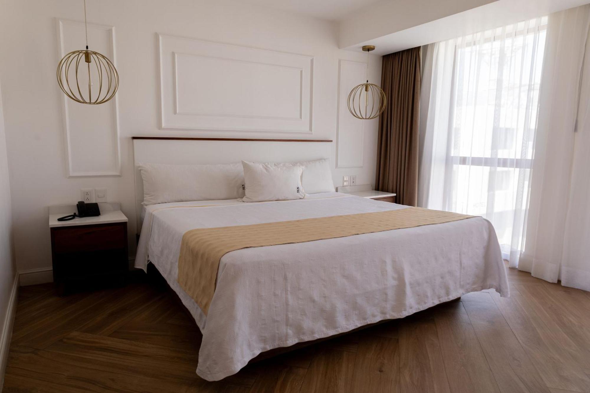 Six Hotel Guadalajara Degollado Экстерьер фото